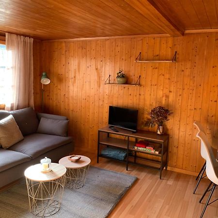 Charming, Well-Equipped Alpine Apartment カンデルシュテッグ エクステリア 写真